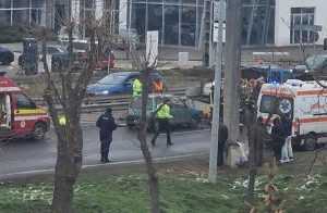 whatsapp image 2024 01 15 at 13 16 09 - O șoferiță de 86 de ani a lovit cu mașina doi muncitori care reparau un drum