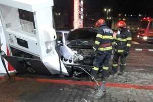 accident benzinarie tecuci - Incident periculos. A intrat cu mașina într-o stație de carburanți