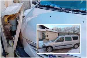 page - Accident la Moșoaia! A intrat cu mașina într-un branșament de gaze