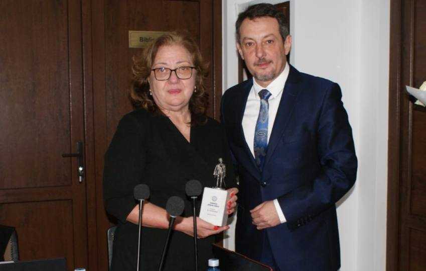 avocata Luminita Ioana premiata