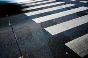 Accident grav în Argeș! Pieton de 54 de ani rănit de un autoturism! 1 pietoni loviti masina trecere pietoni bicaz 812747 - Accident grav în Argeș! Pieton de 54 de ani rănit de un autoturism!
