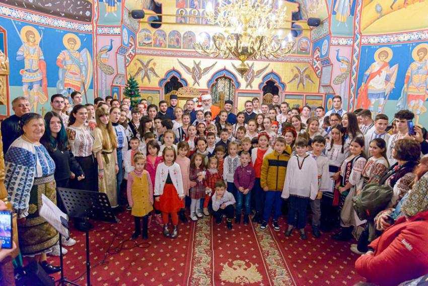 Corul de la MIcesti Sursă foto: Facebook Glasul Arhanghelului