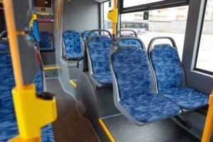 autobuz interior - Un minor a ajuns la spital, după ce a fost bătut în autobuz!