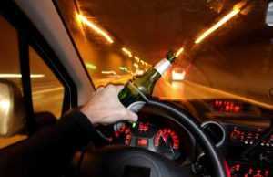 Alcoolemia record a unui șofer care a intrat cu mașina într-un copac. Bărbatul a ajuns după gratii 1 alcool la volan 620x400 1 - Alcoolemia record a unui șofer care a intrat cu mașina într-un copac. Bărbatul a ajuns după gratii