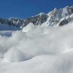 Risc mare de avalanșă în munții Făgăraș 10 avalansa 310x165@2x - Risc mare de avalanșă în munții Făgăraș