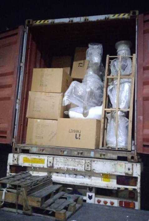 Patroana restaurantului Capitol reclamă comportamentul angajaţilor de la Vama Piteşti 2 container Capitol vama pitesti