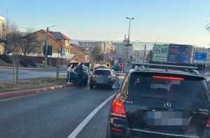 487b72cd 31f4 4125 af75 ac3be07c21cf - Accident cu două autoturisme în Pitești