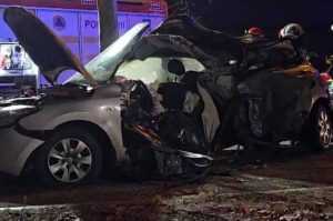 accident cursa soseaua sisesti bucuresti 884594 - Accident mortal în Capitală! Un șofer de 18 ani a intrat cu mașina într-un copac, în timpul unei curse ilegale!