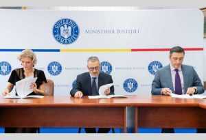 Protocol semnat între Ministerul Justiției, Parchetul de pe lângă Înalta Curte de Casație și Justiție și Uniunea Națională a Barourilor din România 1 Sursă foto: just.ro