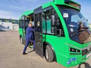 (Video) BRADU. Astăzi a fost făcută recepția microbuzului nepoluant achiziționat prin PNRR 1 la Bradu
