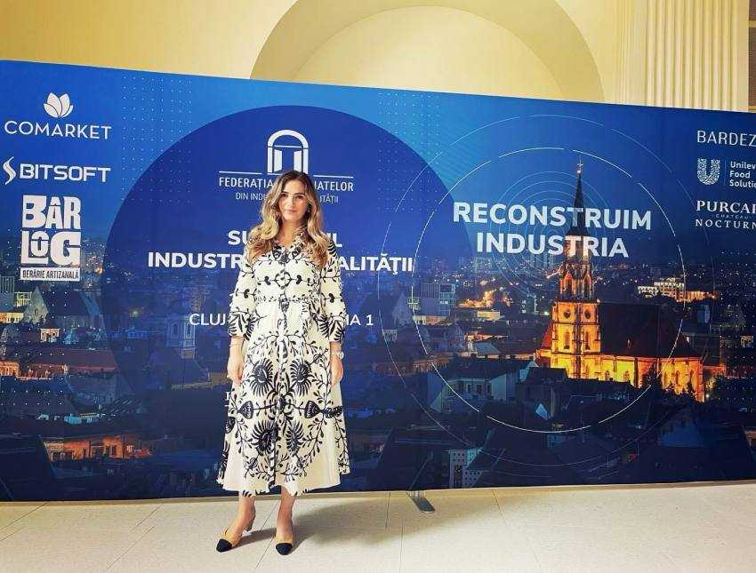 Ruxandra Stoica Ruxandra Stoica