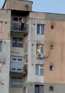 0ec7f02a 7a8e 496f 8eac 9fbe9ae99980 - (VIDEO) Incident tragic în Trivale! Un bătrân a murit după ce s-a aruncat de la etajul 10