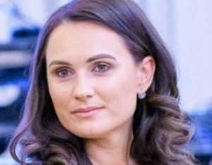 Andreea Crîmpiță-Matei, primar Mihăești: Un primar trebuie să fie lider și jucător de echipă 19 Andreea Crîmpiță-Matei