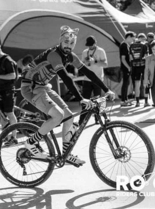 Trist! A murit Răzvan, bărbatul rănit în incendiul de pe Dumbravei! 1 422633884 24813274431649385 6421826805419150600 n - Trist! A murit Răzvan, bărbatul rănit în incendiul de pe Dumbravei!