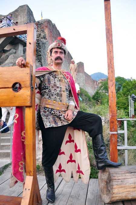 Cetatea Poenari se redeschide la vară, lucrările de restaurare și consolidare au ajuns la 80% 2 Dracula Fest 2 - Cetatea Poenari se redeschide la vară, lucrările de restaurare și consolidare au ajuns la 80%