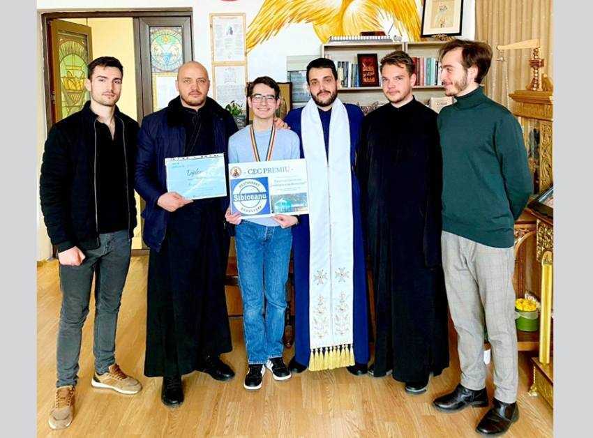 Genii din Argeș: Emanuel Măzare și David Mărghidan, pe podiumul mondial al matematicii 1 Sursă foto: Facebook Arhiepiscopia Argeșului și Muscelului.