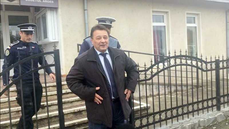marius manole fost primar aninoasa arestat marius manole fost primar aninoasa arestat