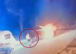 Un șofer drogat a dat cu mașina peste un polițist, în București! 29 imagini politist luat capota sofer drogat bucuresti 888346 - Un șofer drogat a dat cu mașina peste un polițist, în București!