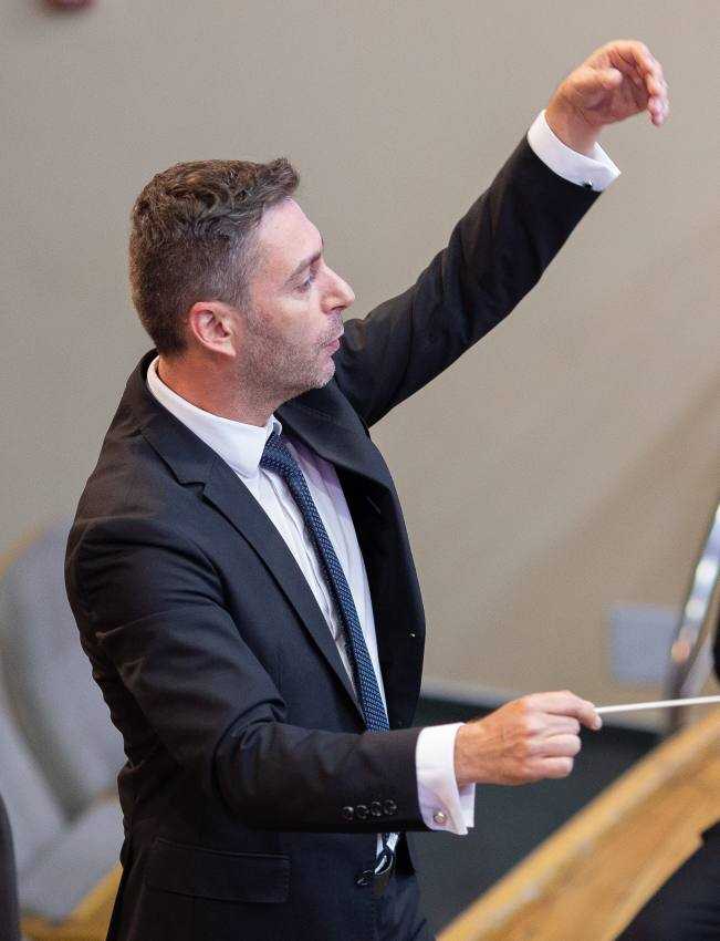 Un nou concert anunțat la Filarmonica Pitești! Program Beethoven și Dvořák! 1 Constantin Grigore - Un nou concert anunțat la Filarmonica Pitești! Program Beethoven și Dvořák!