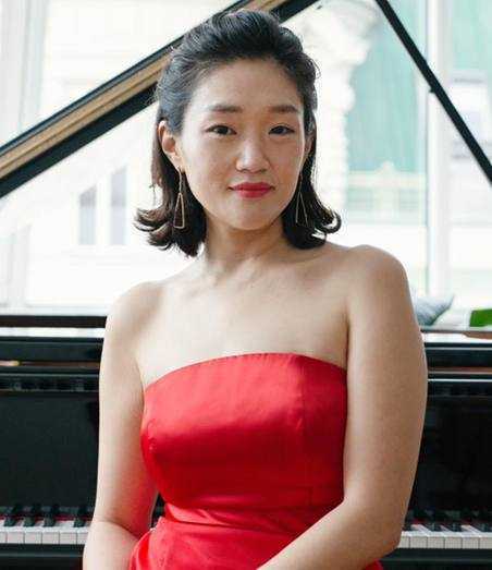 Un nou concert anunțat la Filarmonica Pitești! Program Beethoven și Dvořák! 2 Eunju Lee - Un nou concert anunțat la Filarmonica Pitești! Program Beethoven și Dvořák!