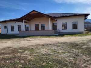 Primarul Tudorel Miriță păstrează vie tradiția mineritului. Muzeu unic la Schitu Golești 1 cladirea socio culturala - Primarul Tudorel Miriță păstrează vie tradiția mineritului. Muzeu unic la Schitu Golești