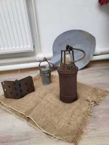 Primarul Tudorel Miriță păstrează vie tradiția mineritului. Muzeu unic la Schitu Golești 5 obicte minerit - Primarul Tudorel Miriță păstrează vie tradiția mineritului. Muzeu unic la Schitu Golești