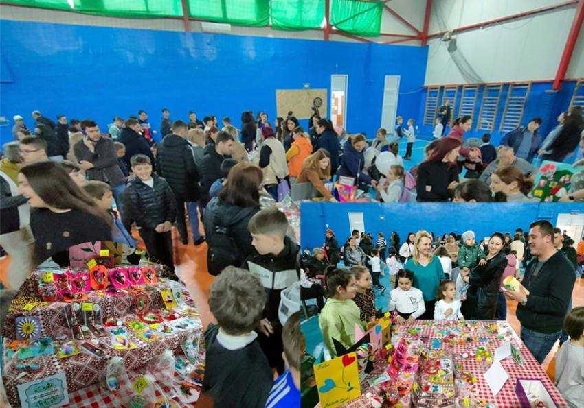 targ martoisor la dscoala din mioveni Sursă foto: Facebook Primăria Orașului Mioveni.