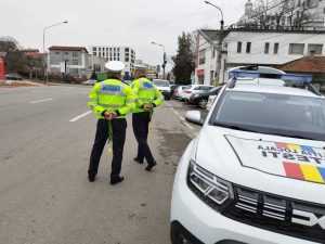 3e022f98 5578 41c9 b06b 008060f59a60 - Pitești. Surpriză în trafic pentru șoferițe. Ce au primit doamnele trase pe dreapta de politiști