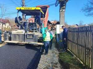 Încă patru străzi au fost asfaltate la Bogați. Ion Gîrleanu: „Este cel mai așteptat proiect de către cetățeni” 3 asfalt in comuna Bogati - Încă patru străzi au fost asfaltate la Bogați. Ion Gîrleanu: „Este cel mai așteptat proiect de către cetățeni”