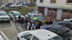 (VIDEO) Peste 1.000 de elevi s-au întâlnit cu polițiștii argeșeni în cadrul activităților preventiv-educative! 6 politie - (VIDEO) Peste 1.000 de elevi s-au întâlnit cu polițiștii argeșeni în cadrul activităților preventiv-educative!