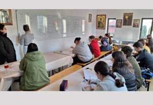 Parohia Găvana IV organizează meditații gratuite pentru elevii de clasa a VIII-a 10 Sursă foto: Facebook Arhiepiscopia Argeșlului și Muscelului.