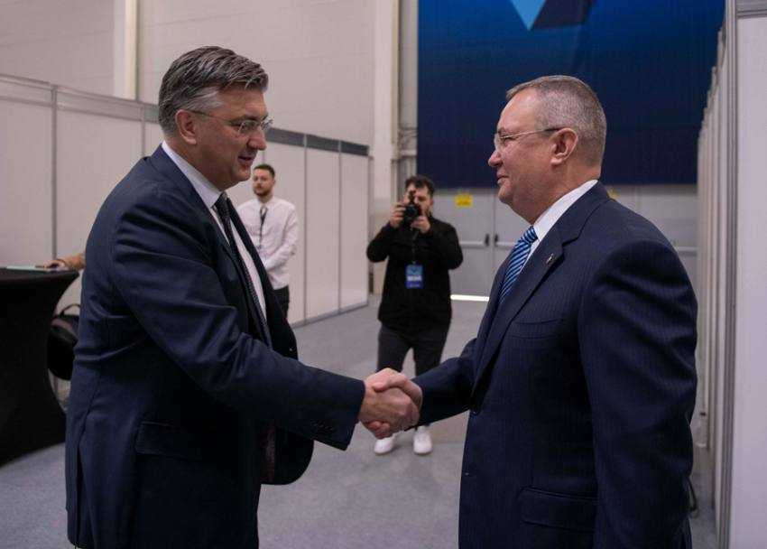 Sursă foto: Facebook Nicolae Ciucă.