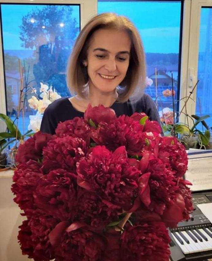 Cătălina Dumitrașcu, inspector general școlar adjunct:,,Nu cred în lupta dintre femei și bărbați, cred în echipă!” 1 Cătălina Dumitrașcu interior