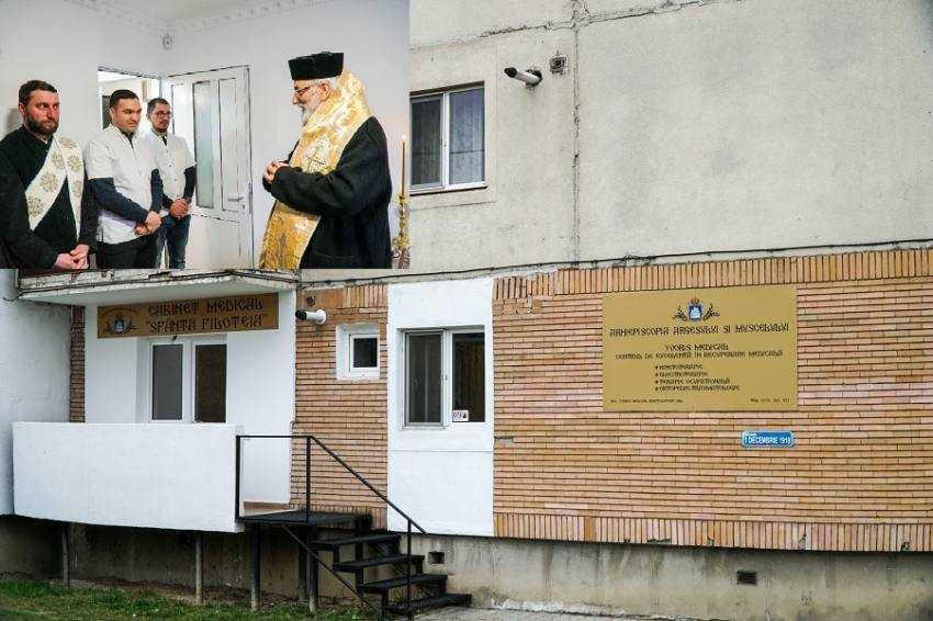 calinic centru de recuperare Sursă foto: Facebook Arhiepriscopia Argesului si Muscelului - foto, Cristian Gheorghe.