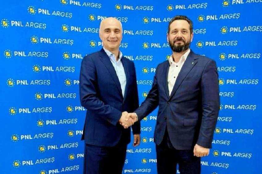 Perianu si cotet Sursă foto: Facebook Radu Perianu