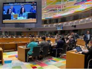 Directiva privind munca pe platforme a fost aprobată. Ministrul Simona Bucura-Oprescu, la Bruxelles: ”Aceasta reglementează un domeniu important” 1 Sursă foto: Facebook MMSS