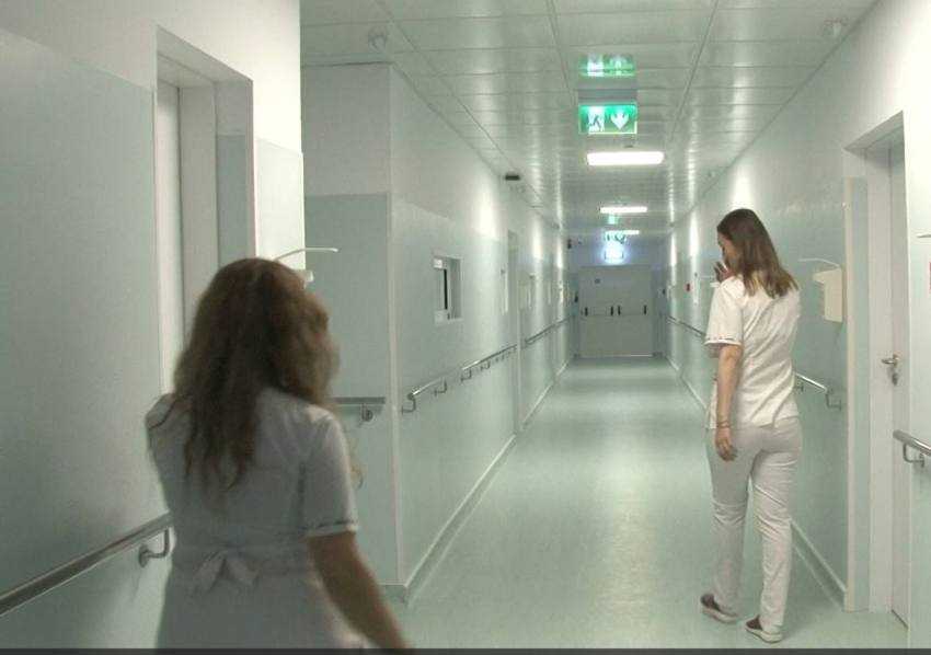 (Video) Minunea de la Etajul VI! Seamănă cu un spital privat la Pediatrie Pitești! 1 Pediatrie Pitești