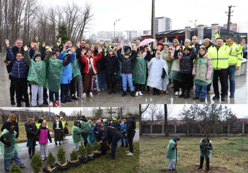 ciopiii si gentea au plantat pomi Sursă foto și video: Primăria Municipiului Pitești.