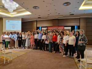 Estera Stămoiu președinte OAMGMAMR: Sunt adepta promovării dezvoltării profesionale și personale, a încurajării empatiei! 1 Estera Stamoiu 4 - Estera Stămoiu președinte OAMGMAMR: Sunt adepta promovării dezvoltării profesionale și personale, a încurajării empatiei!