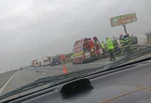 Mașină răsturnată pe A1! Intervin pompierii! 22 Imagine WhatsApp 2024 03 16 la 07.42.05 c610ff42 e1710570567402 - Mașină răsturnată pe A1! Intervin pompierii!