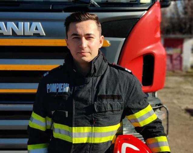 Tonghioiu Ștefan pompier Tonghioiu Stefan pompier e1710685664509 - Centrul Cultural Pitești - Lista evenimentelor din perioada 18-22 martie