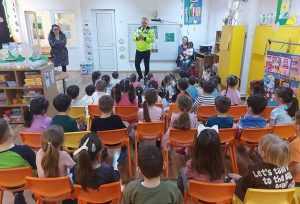 1b8306cb 43d8 47f1 8c1a 0770fc61ea3a 1 - Educație rutieră la Grădinița cu Program Prelungit „Floare de Colț” din Pitești!
