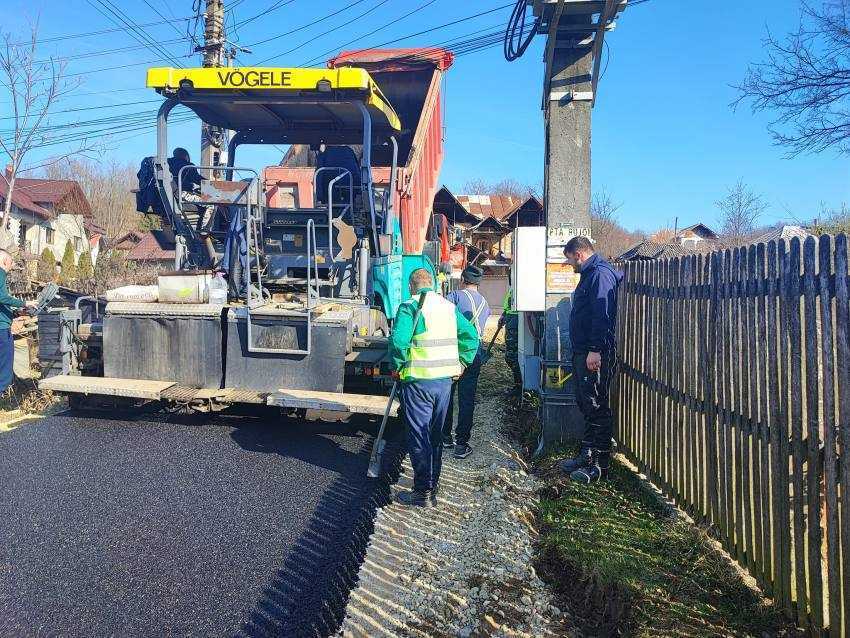 noi asfaltari Bogati