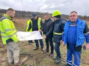 Primarul orașului Costești, Ion Baicea: „Aici va fi punctul de descărcare pentru conducătorii auto, care circulă pe DN 65A” 4 la Costești