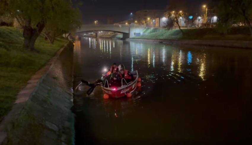 pompieri-cazut-rau-bega-cautari-893206