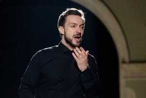 andrei lazar 696x527 1 - Tenorul Andrei Lazăr va cânta imnul la meciul România - Irlanda de Nord