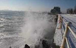 Porturile românești de la Marea Neagră-închise din cauza vântului puternic 24 marea agitata