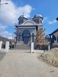 Primarul Sorin Lupu sprijină viața culturală din Priboieni. Administrația locală a contribuit la proiecte pentru reabilitarea lăcașurilor de cult 4 biserica de Sus 2 - Primarul Sorin Lupu sprijină viața culturală din Priboieni. Administrația locală a contribuit la proiecte pentru reabilitarea lăcașurilor de cult