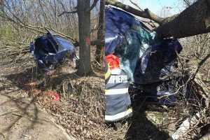 page 1 - Accident la Poiana Lacului! Un tânăr de 19 ani a ajuns la spital, după ce a intrat cu viteză într-o curbă periculoasă