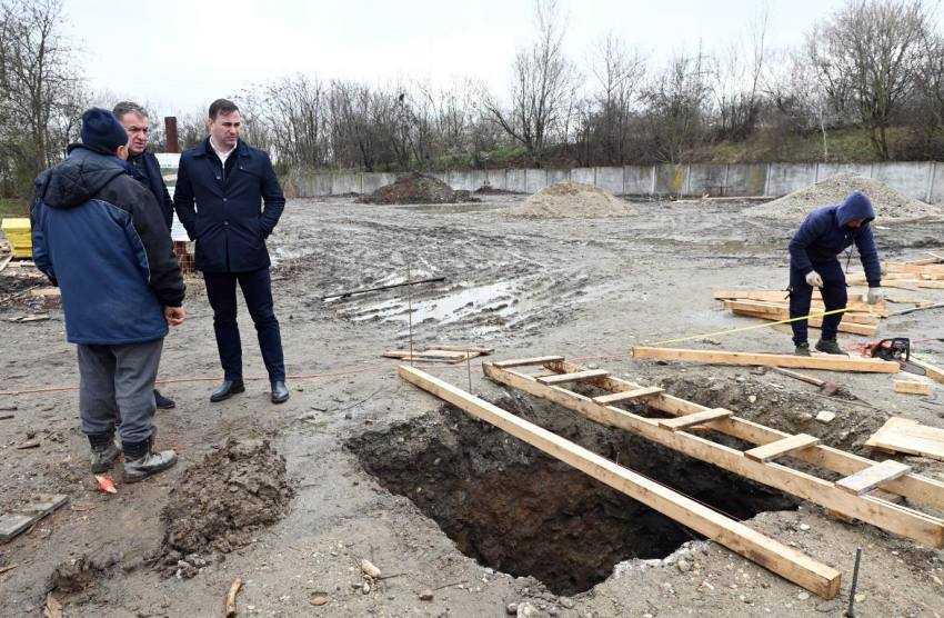 Baza sportiva Viitorul 1 - 9 șantiere deschise în Pitești pentru investiții majore, cu fonduri CNI!